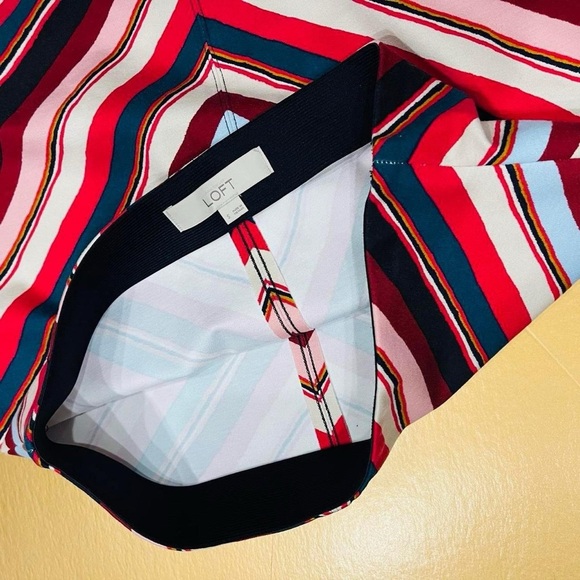 LOFT Pencil Skirt Striped Multi-colored Bottom Size Small - Picture 5 of 6